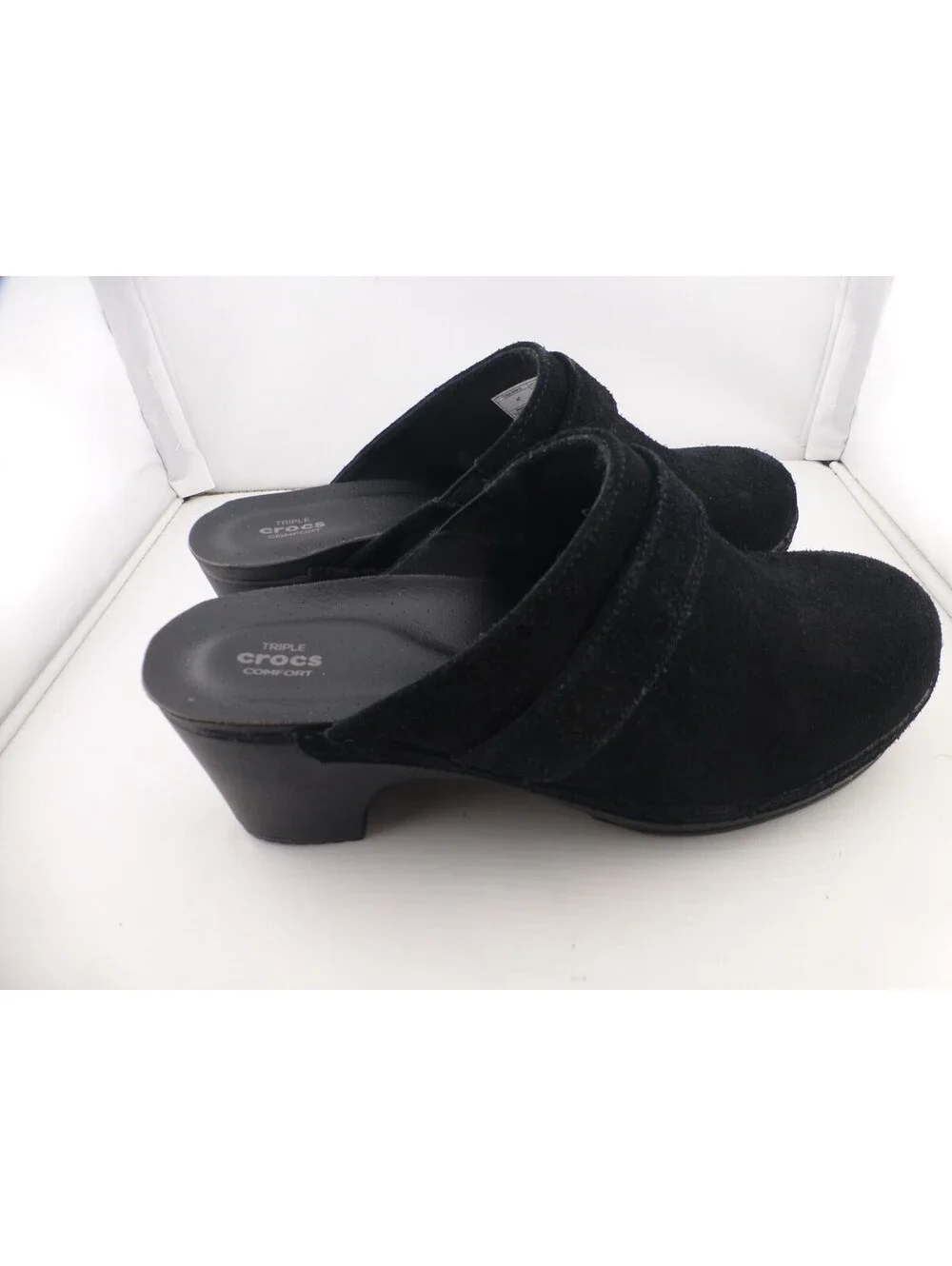 Crocs Triple Comfort Black Suede Clogs Women's Size 7 Slip On Block Heel M13